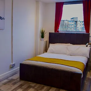 2 Bed With Free Parking London